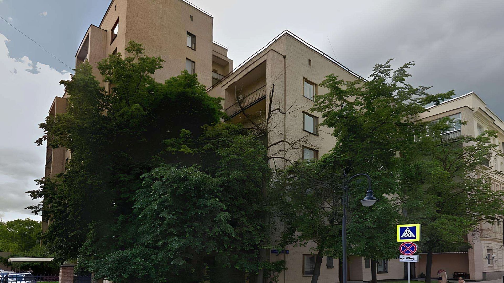 ЖК Спиридоновка, 19